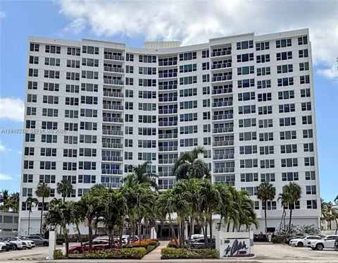 3505 S OCEAN DR #1015