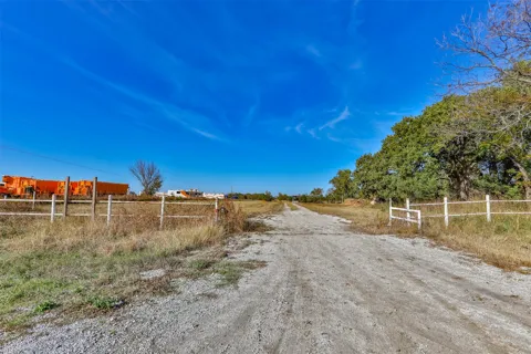 4401 E Highway 82