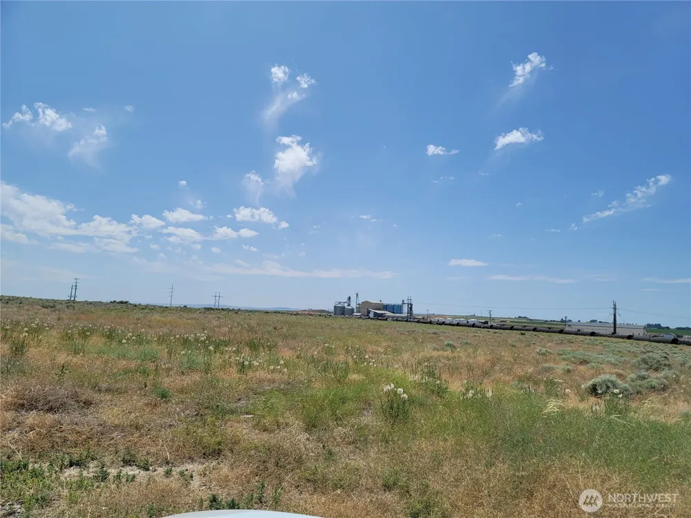 0 Parcel # 060583000 NNA LaBarre Avenue S Warden, WA 98857