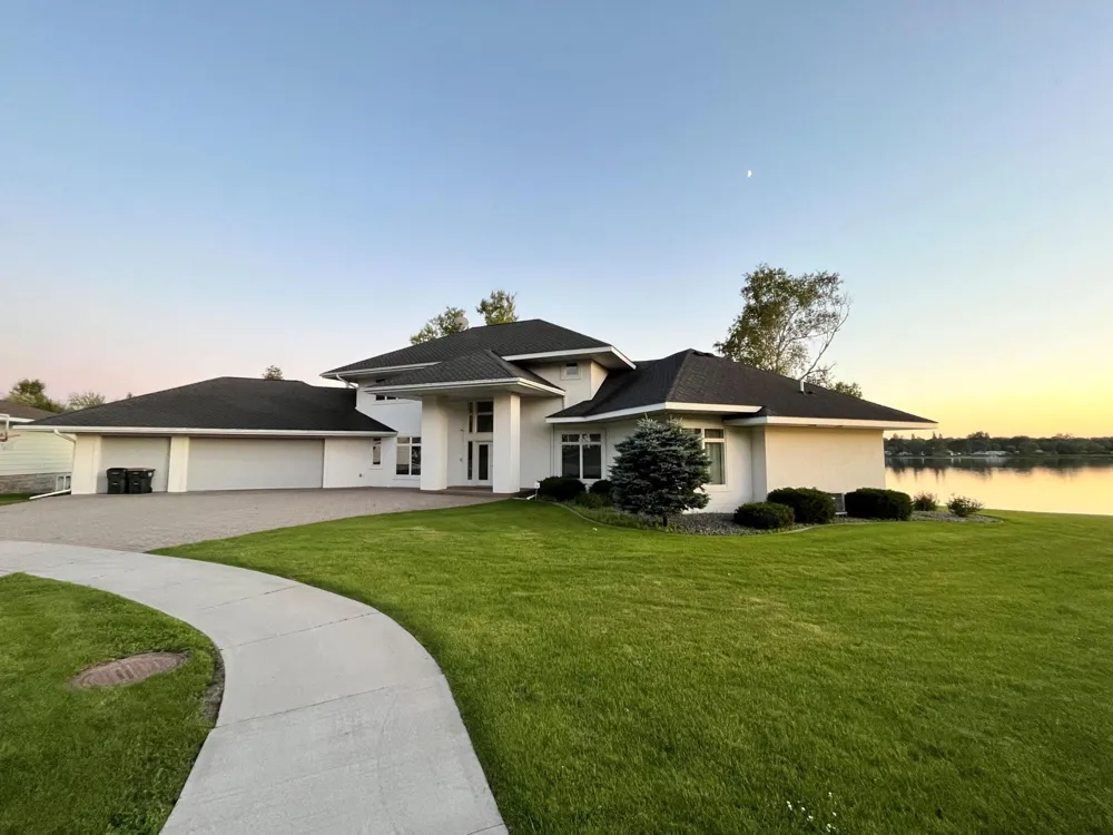 553 Lake Street Sauk Centre, MN 56378