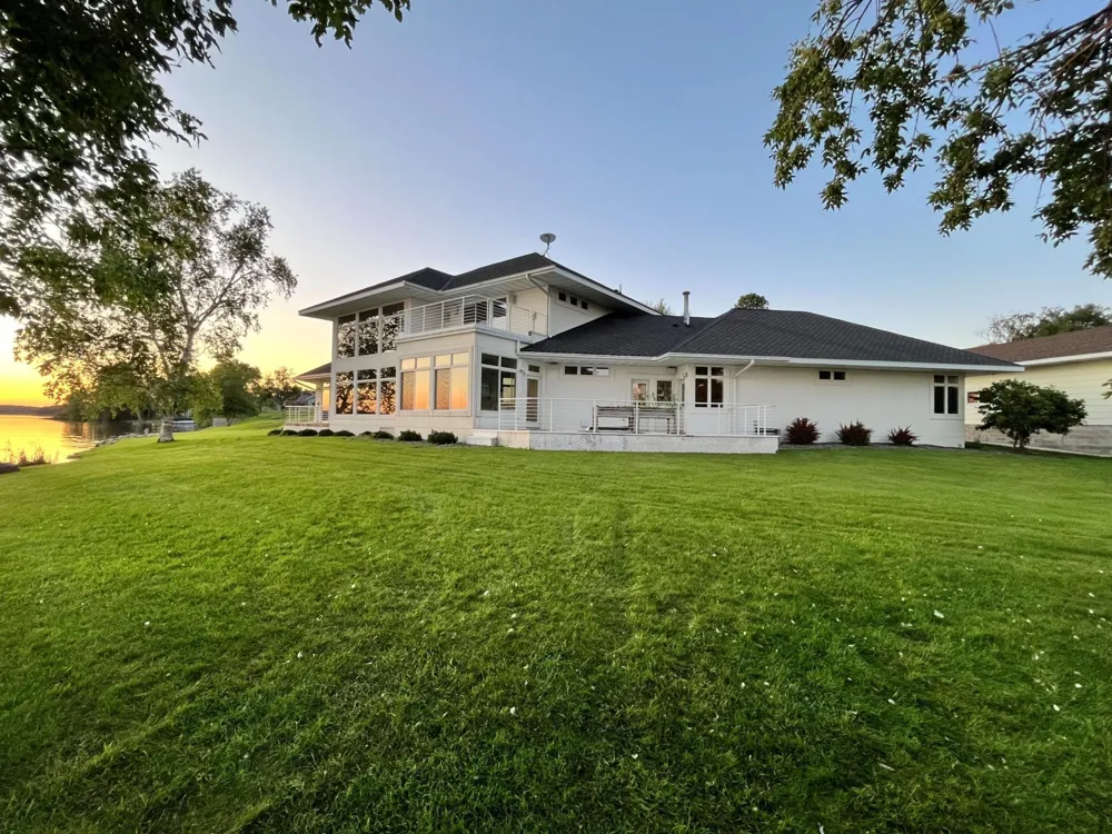 553 Lake Street Sauk Centre, MN 56378