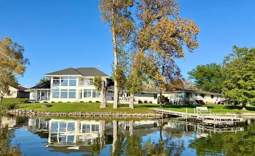 553 Lake Street Sauk Centre, MN 56378