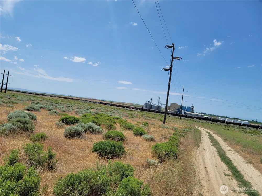 0 Parcel # 061146000- NNA 6th Street W Warden, WA 98857