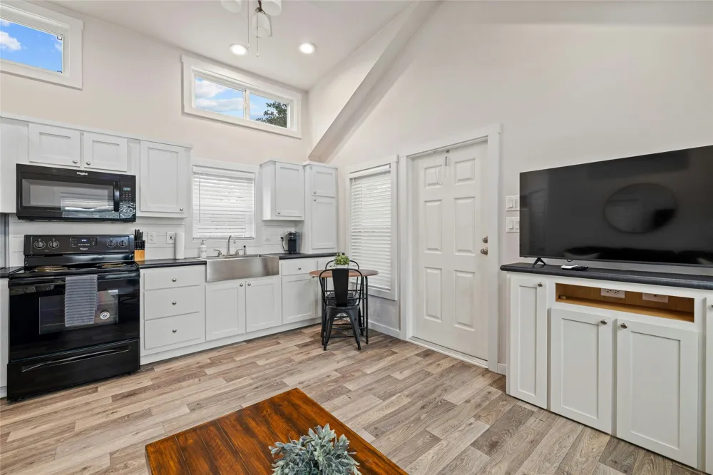 257 County Road 278 Unit D Road #D Liberty Hill, TX 78642