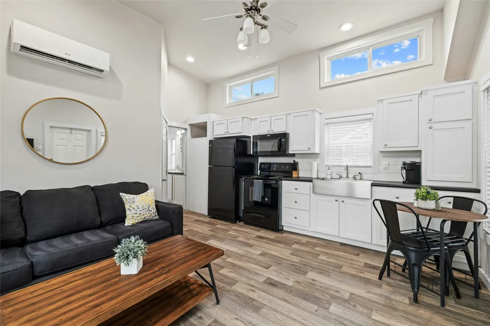 257 County Road 278 Unit D Road #D Liberty Hill, TX 78642