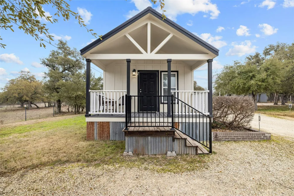 257 County Road 278 Unit D Road #D Liberty Hill, TX 78642