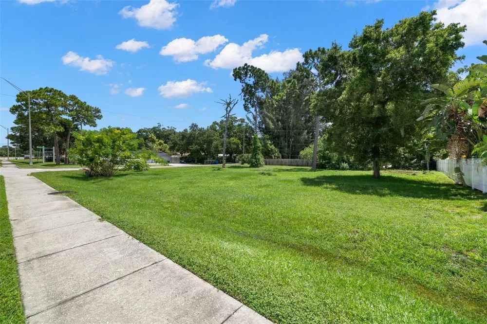 5670 ROOSEVELT BOULEVARD ##4 Clearwater, FL 33760