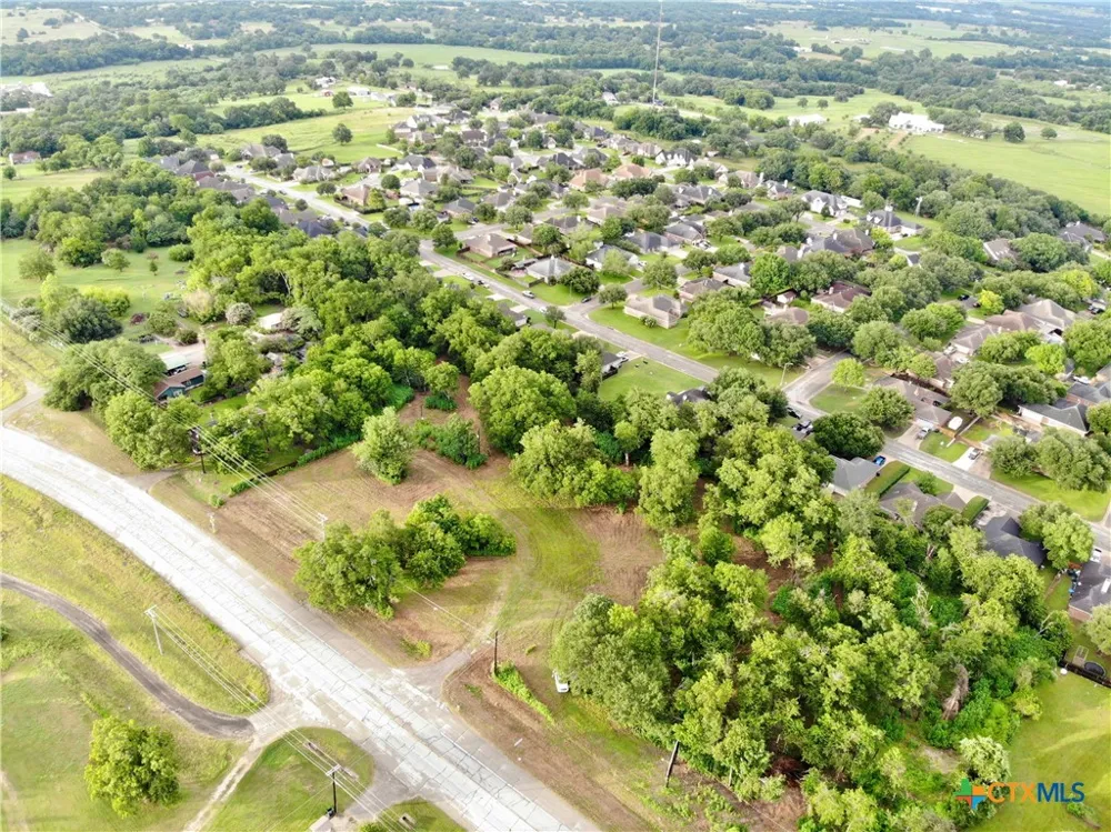 2774 N Park St Brenham, TX 77833