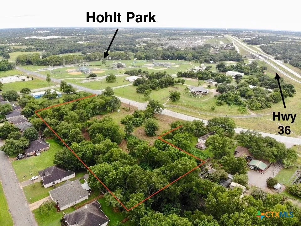 2774 N Park St Brenham, TX 77833