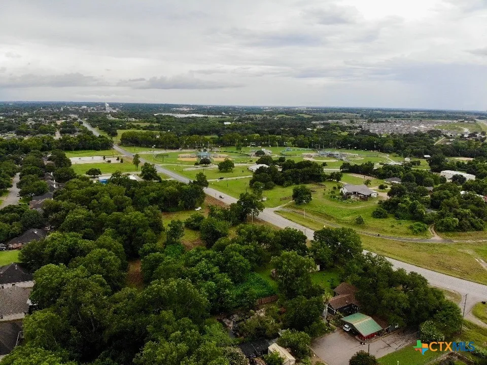 2774 N Park St Brenham, TX 77833