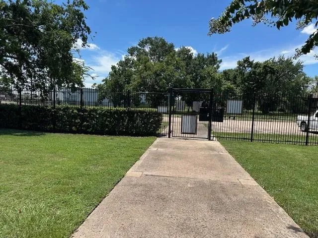 5662 Birchmont Drive #A Houston, TX 77091