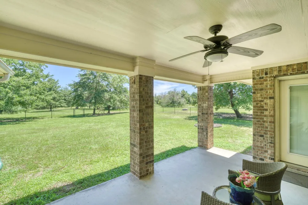 9945 Oxford Cemetery Road Madisonville, TX 77864