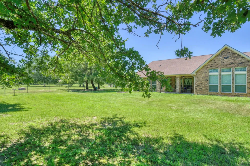 9945 Oxford Cemetery Road Madisonville, TX 77864