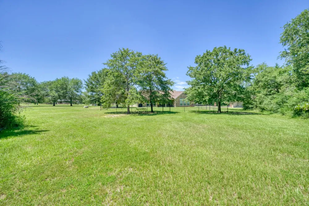 9945 Oxford Cemetery Road Madisonville, TX 77864