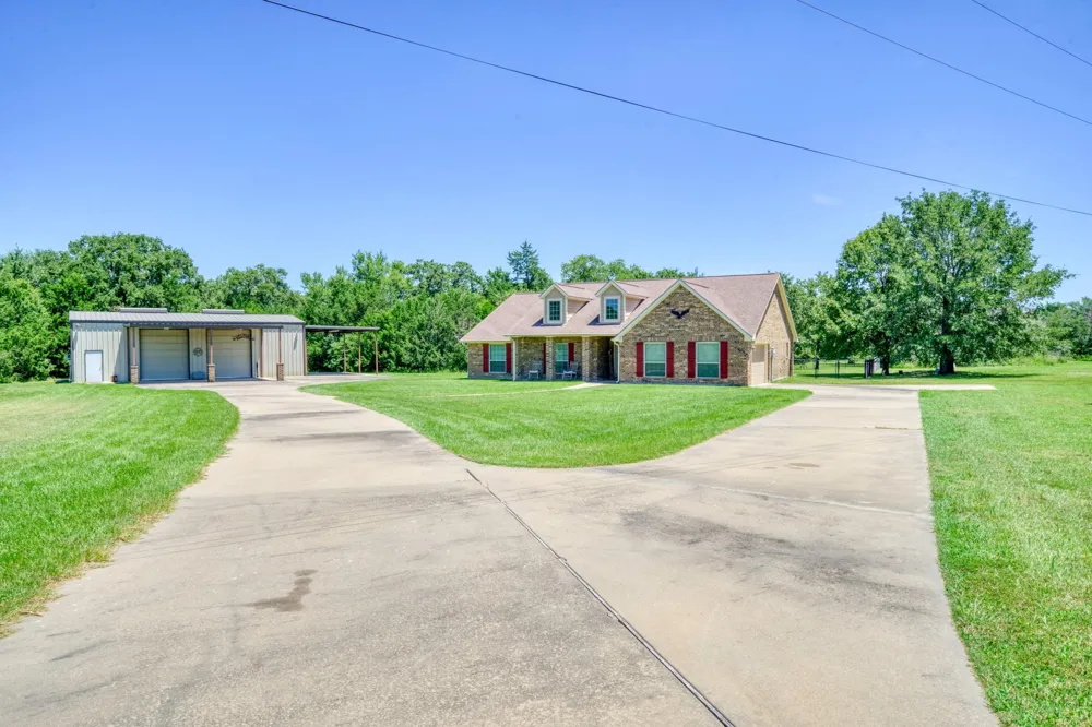 9945 Oxford Cemetery Road Madisonville, TX 77864