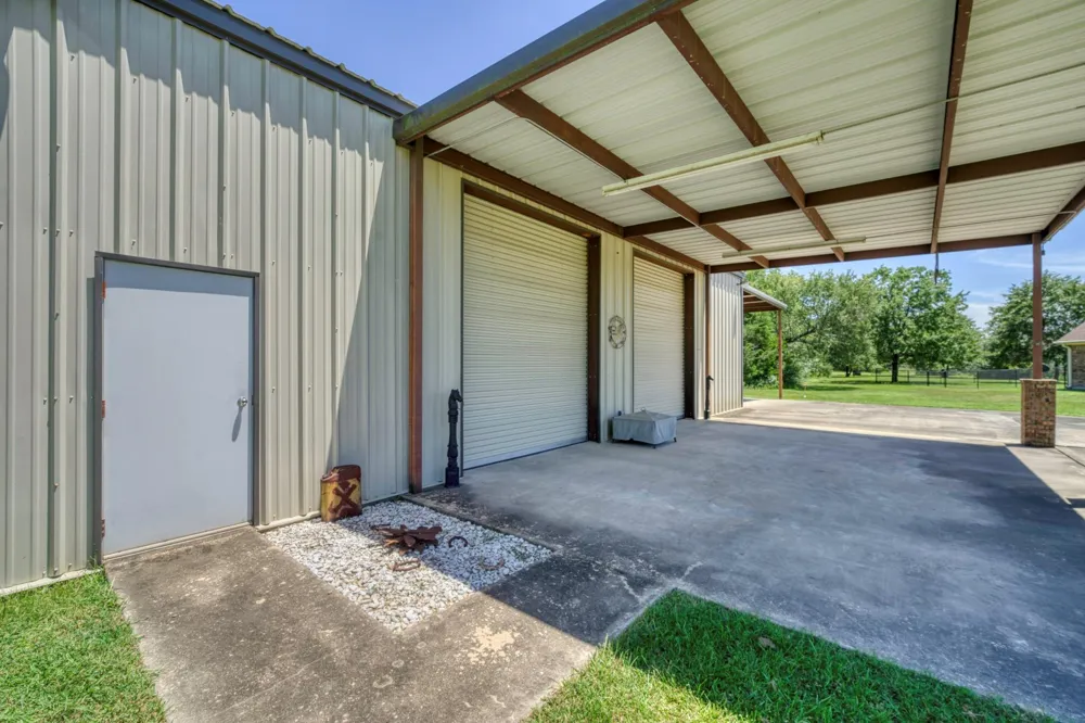 9945 Oxford Cemetery Road Madisonville, TX 77864