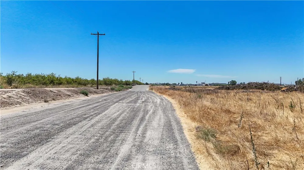 1777 Bird Livingston, CA 95334