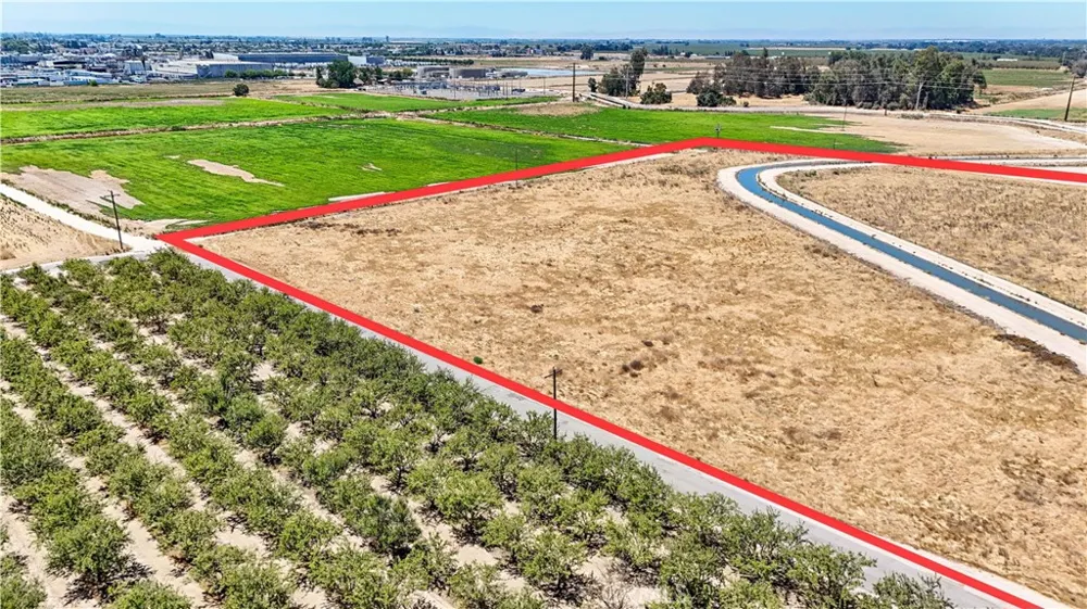 1777 Bird Livingston, CA 95334