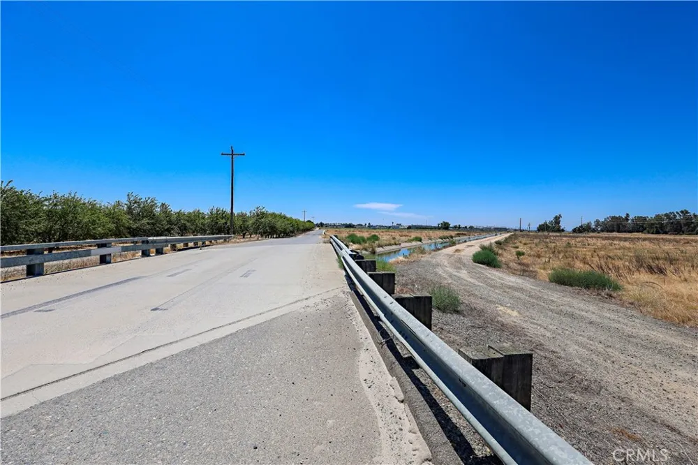 1777 Bird Livingston, CA 95334