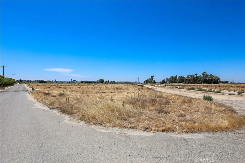 1777 Bird Livingston, CA 95334