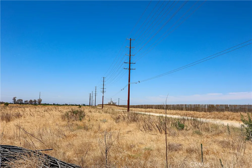 1777 Bird Livingston, CA 95334