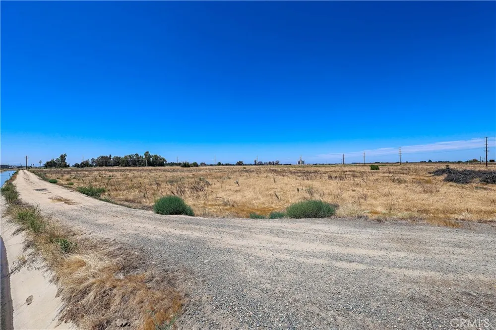 1777 Bird Livingston, CA 95334