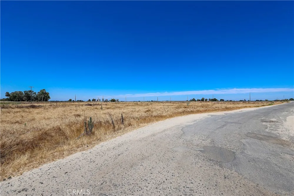 1777 Bird Livingston, CA 95334