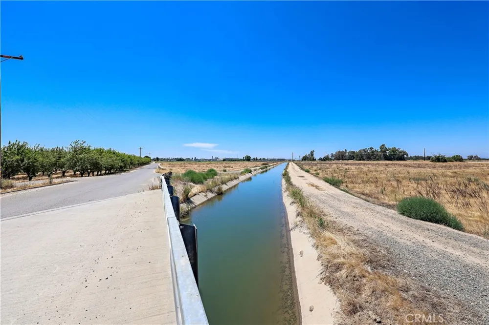 1777 Bird Livingston, CA 95334
