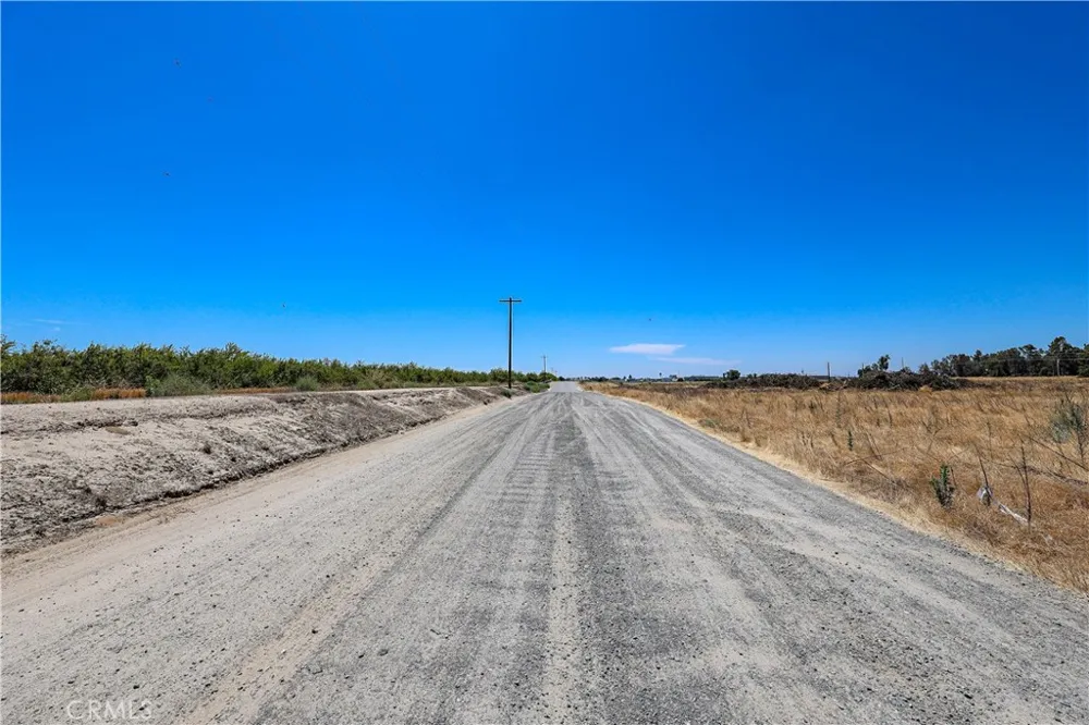 1777 Bird Livingston, CA 95334
