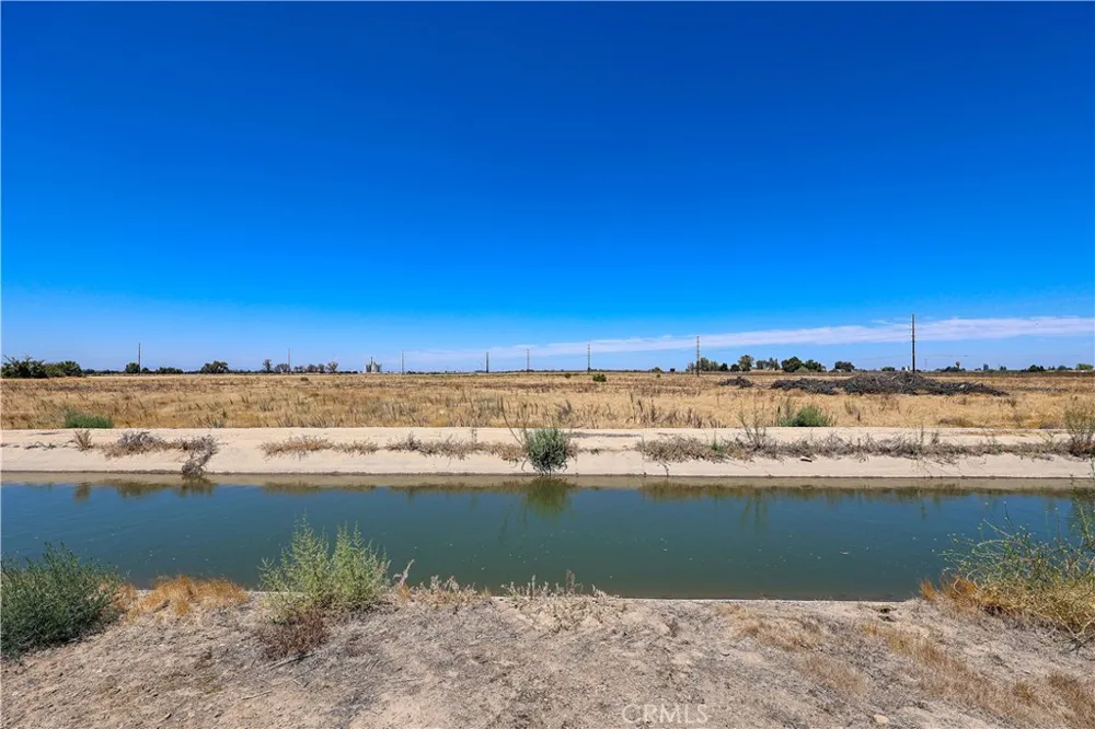 1777 Bird Livingston, CA 95334
