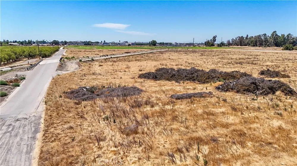 1777 Bird Livingston, CA 95334