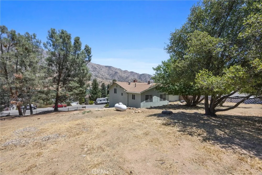119 Pine Drive Kernville, CA 93238