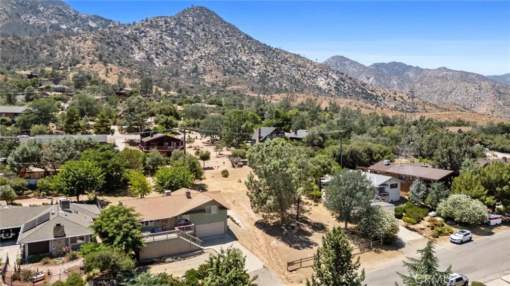 119 Pine Drive Kernville, CA 93238