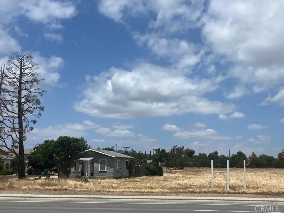 24264 Washington Avenue Murrieta, CA 92562