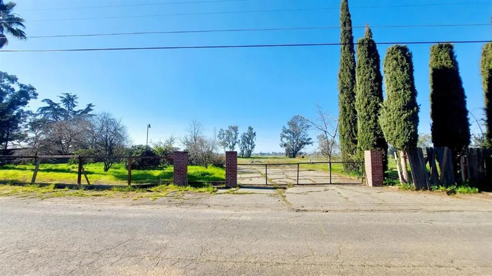 7304 Hedge Avenue Sacramento, CA 95829
