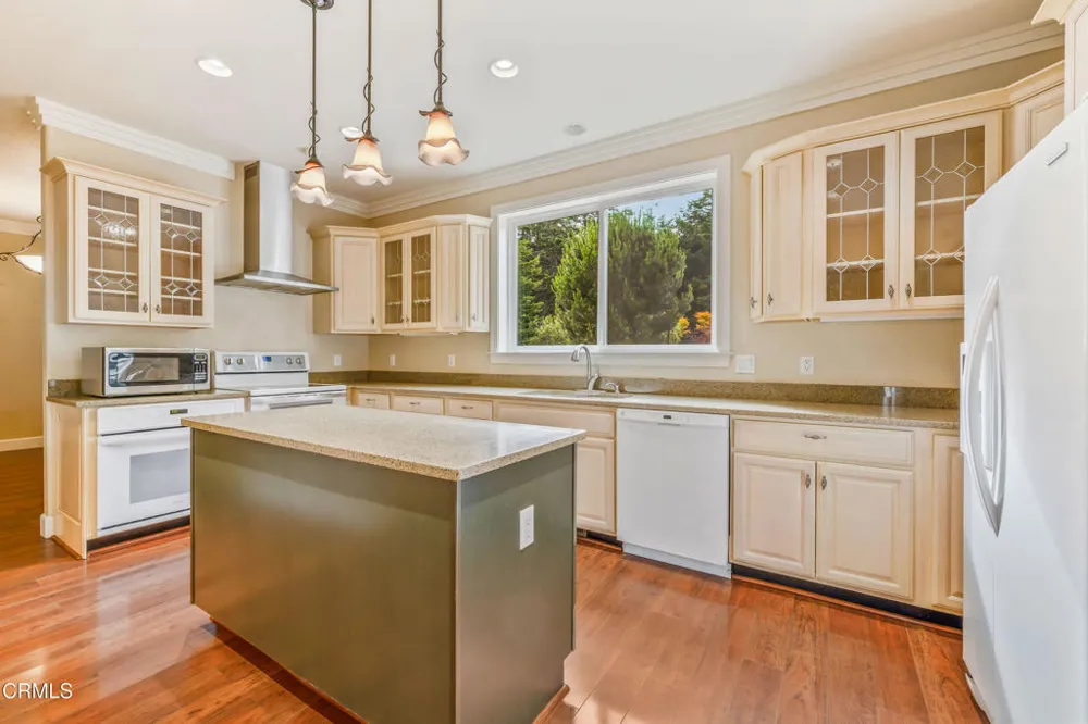 16611 Pearl Ranch Road Fort Bragg, CA 95437