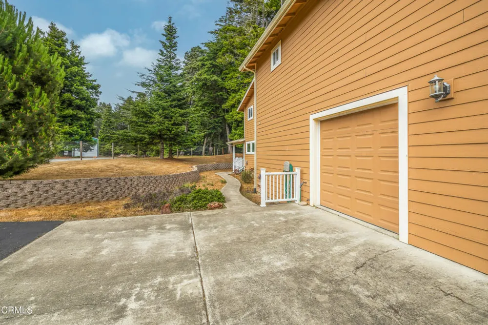 16611 Pearl Ranch Road Fort Bragg, CA 95437