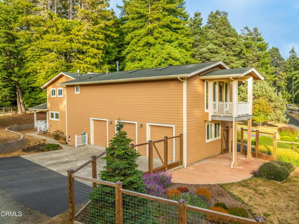 16611 Pearl Ranch Road Fort Bragg, CA 95437