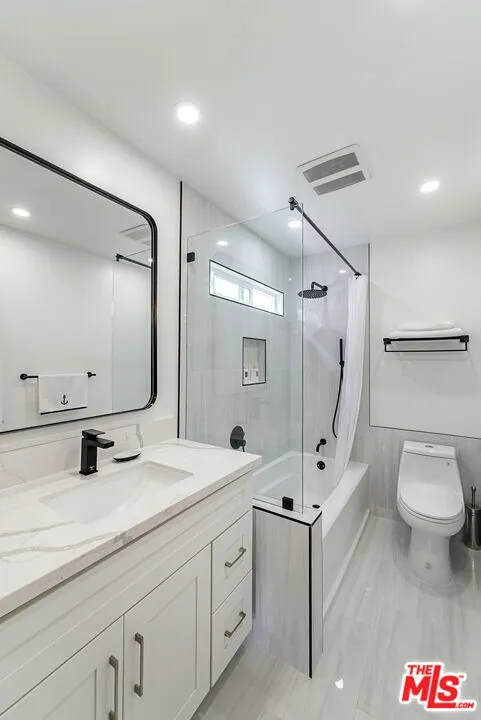 213 17th Street #A Huntington Beach, CA 92648