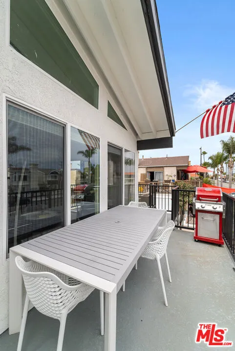 213 17th Street #A Huntington Beach, CA 92648