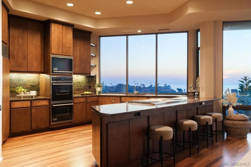779 Barbara Ave Solana Beach, CA 92075