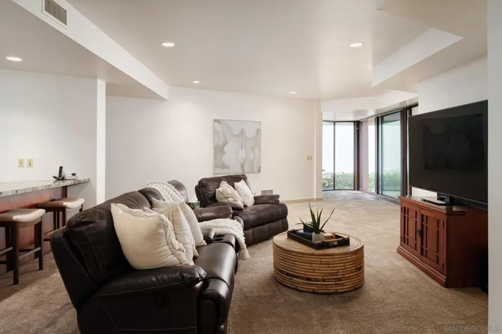 779 Barbara Ave Solana Beach, CA 92075