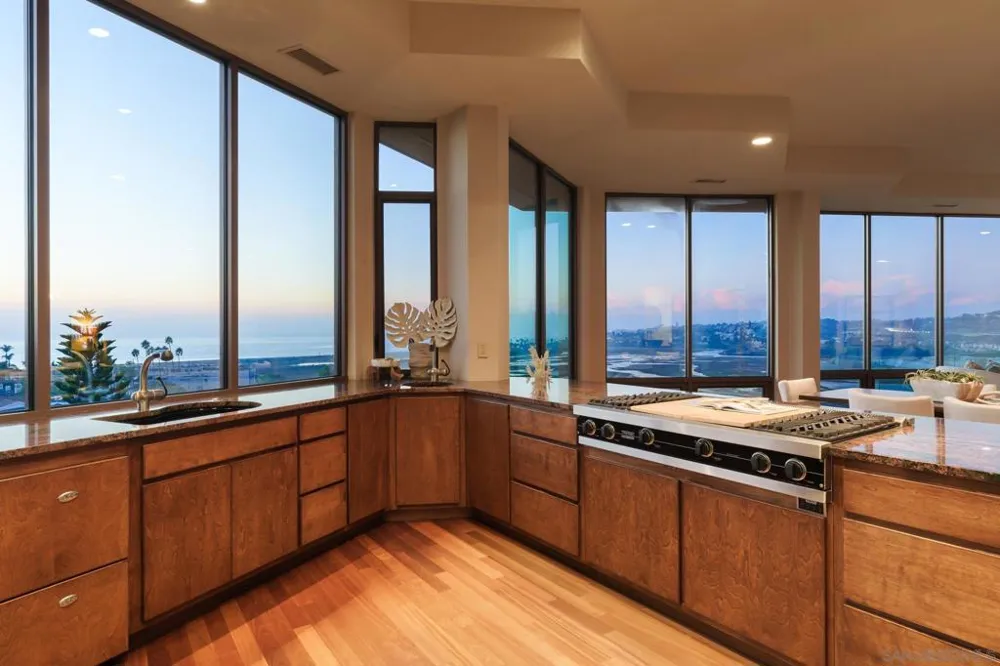 779 Barbara Ave Solana Beach, CA 92075