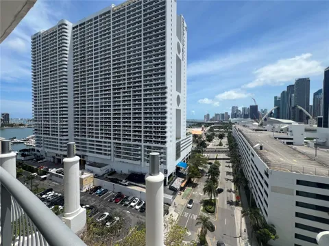 1750 Bayshore Dr #1410