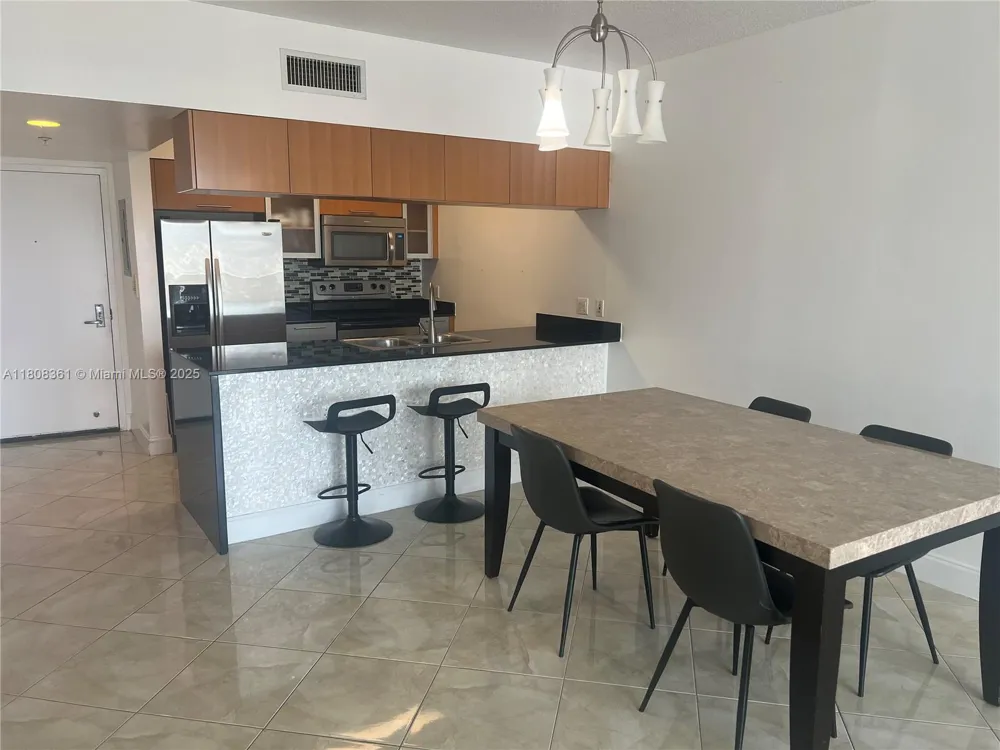 1750 Bayshore Dr #1410 Miami, FL 33132