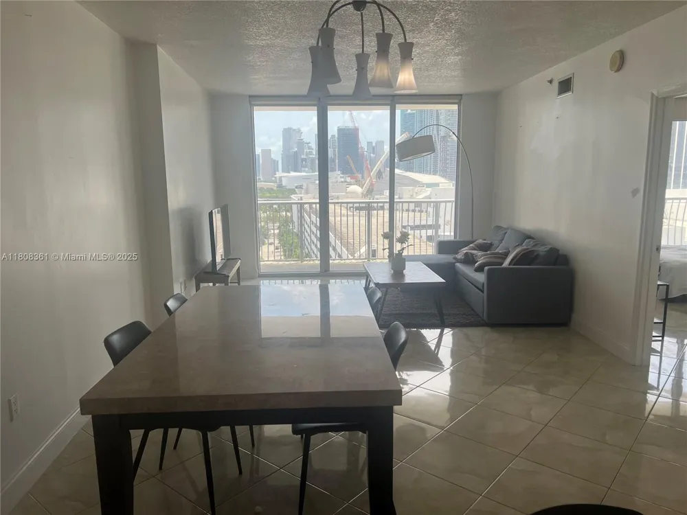 1750 Bayshore Dr #1410 Miami, FL 33132