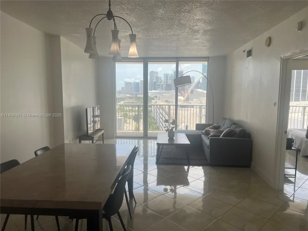 1750 Bayshore Dr #1410 Miami, FL 33132