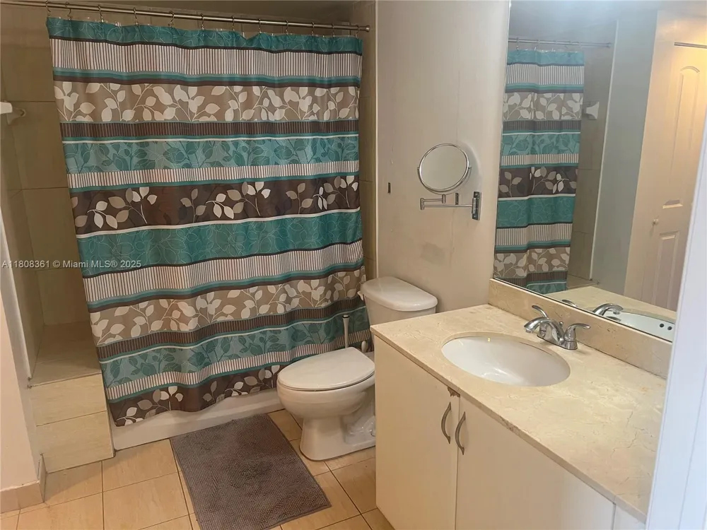 1750 Bayshore Dr #1410 Miami, FL 33132