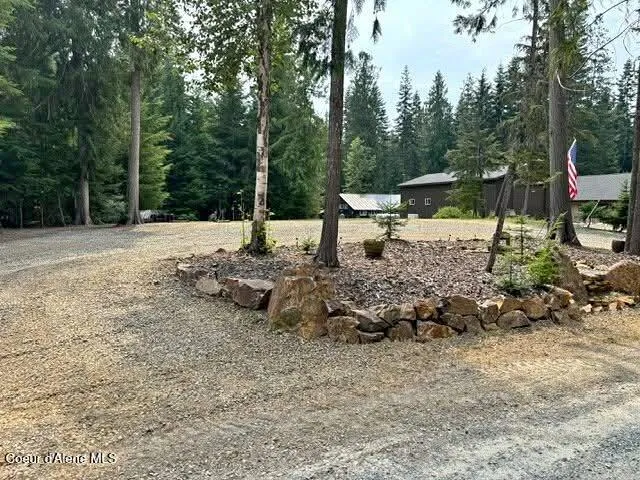 467 Arnold Drive Coolin, ID 83821