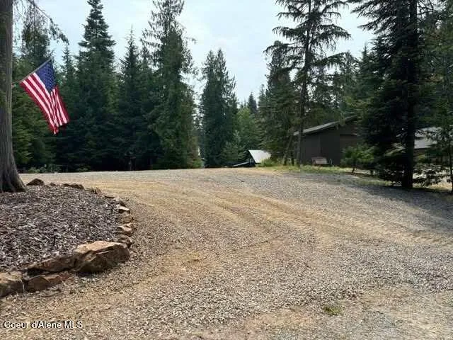 467 Arnold Drive Coolin, ID 83821